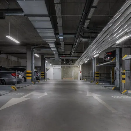 Dabie With Parking Max 2000 Kg Διαμέρισμα Krasków